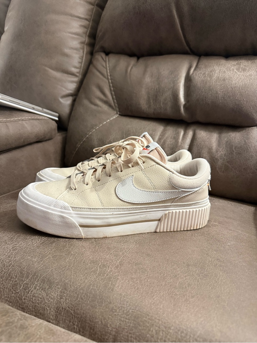 Women’s Nike Court Legacy Lift shoes